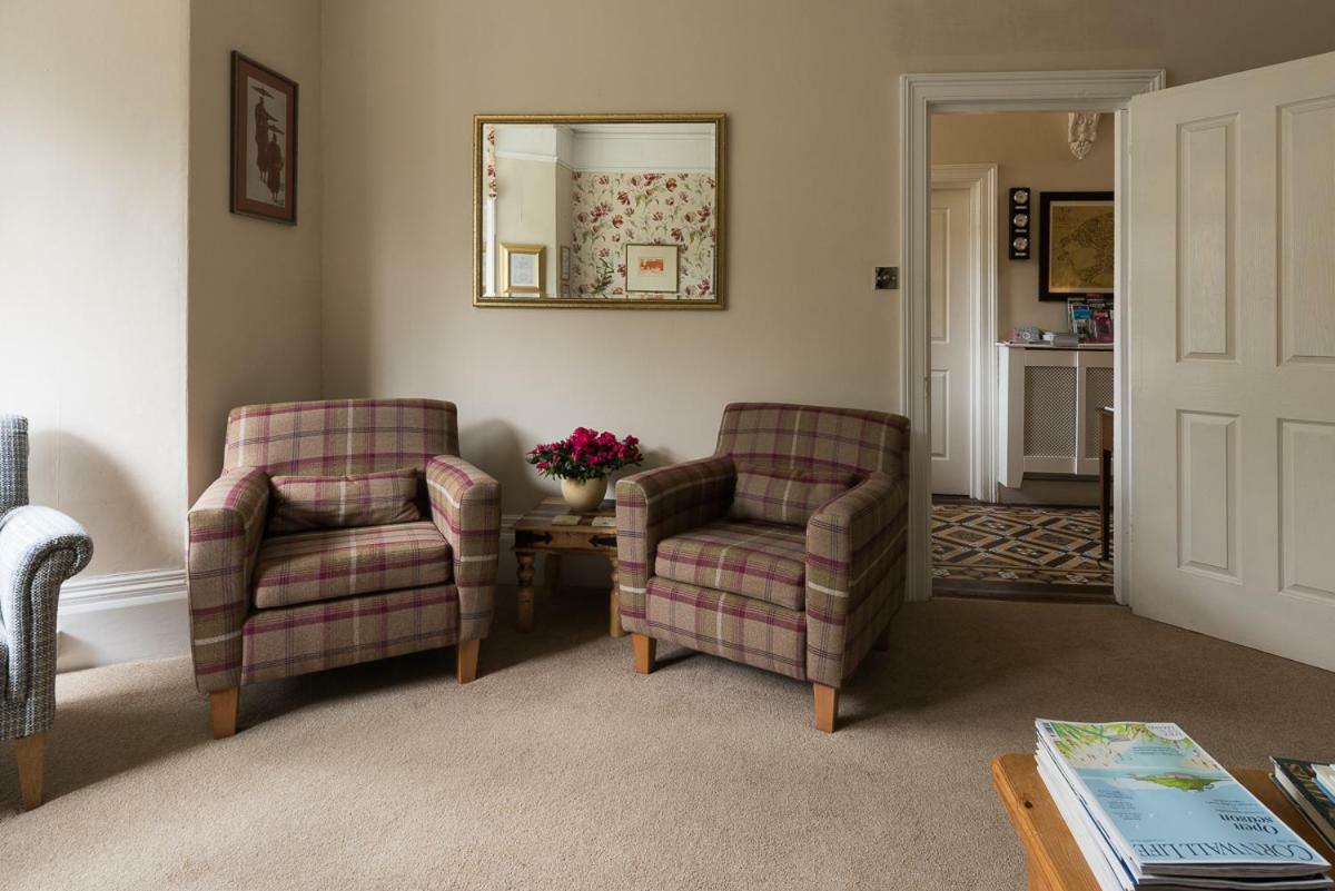 Cliftons Guest House Труро Экстерьер фото